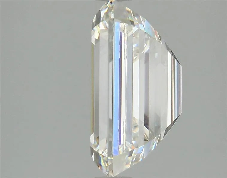 5.05ct Emerald Lab Grown Diamond (Colour G, Clarity VVS2, IGI Certified)